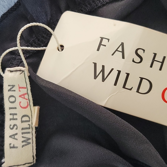 Fashion WildCat Embroidered Floral Cold Shoulder Halter Neck Peplum Top Small - Picture 2 of 8